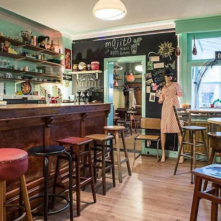 Vakantiewoning In Mol Centrum Met Eigen Bar "Casacuriosa" Kültér fotó