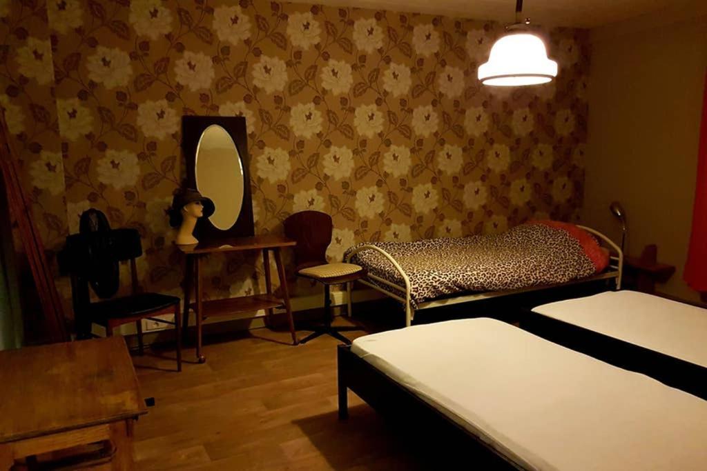 Vakantiewoning In Mol Centrum Met Eigen Bar "Casacuriosa" Kültér fotó